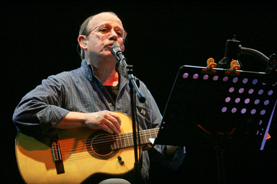 歌手シルヴィオ・ロドリゲスがリマでコンサート開催 - ペルー