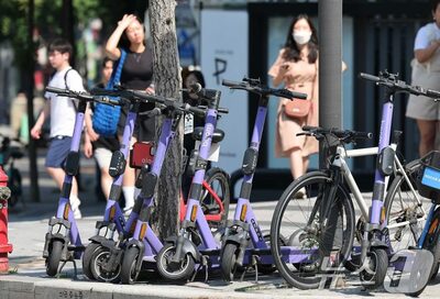 安価な電動キックボード、爆発の危険性高まる…韓国・バッテリー火災リスクが深刻