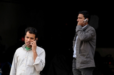 うるさい通話にさようなら、唇の動きから音声生成「サイレント・サウンズ」技術登場