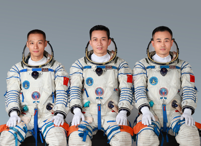 中国、有人宇宙船「神舟17号」の飛行士3人を発表