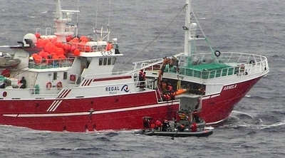 調査捕鯨妨害、豪巡視船が活動家の身柄引き受けへ