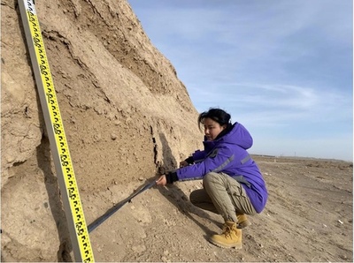万里の長城を守る若者の力