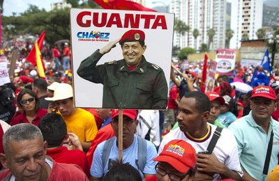 チャベス大統領の肺感染症は完治、閣僚が明言