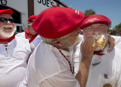 米でヘミングウェーそっくりさん大会、予選もハイレベルな戦い