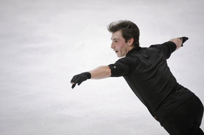 開幕に向けジュベールやベルネルが練習、フィギュア欧州選手権