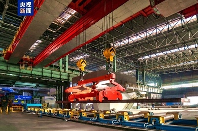 世界初の水素冶金グリーン自動車用鋼板連続鋳造ライン 中国で生産開始