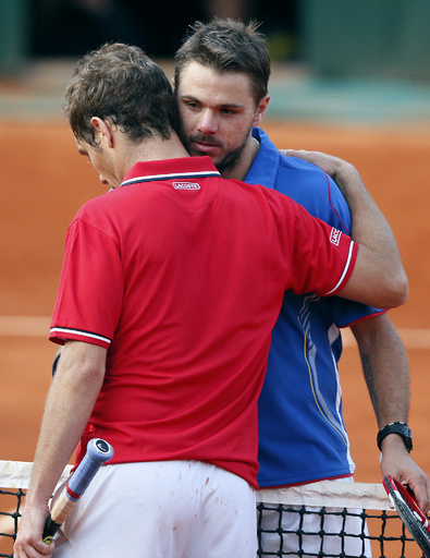 ワウリンカ、ガスケに競り勝ち準々決勝進出 全仏オープン