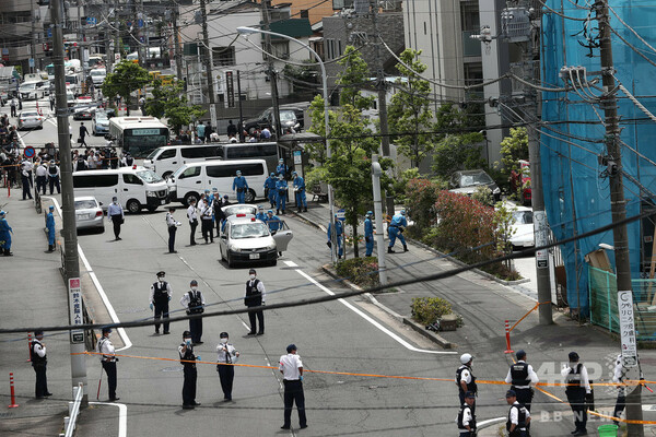川崎市の路上で子ども含む19人刺される、女児と男性が死亡 刺した男も死亡