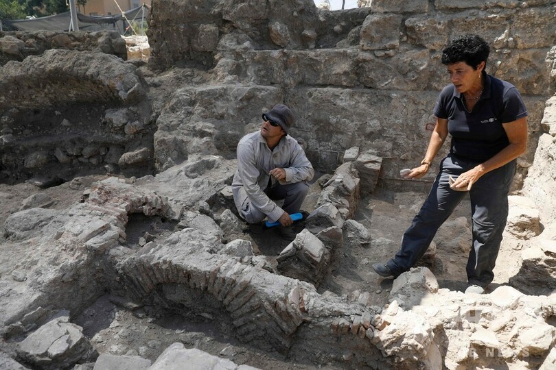 3世紀の古代陶器工房を発見、遊戯室や浴場も イスラエル