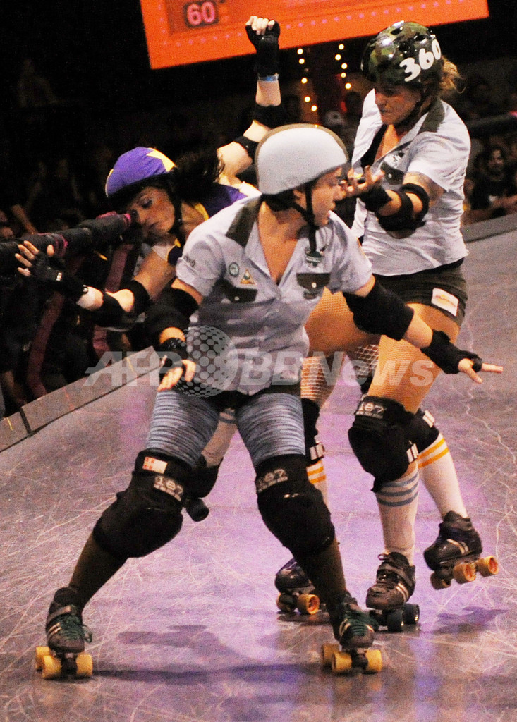 女子の熱き闘い、ローラーダービー 米国