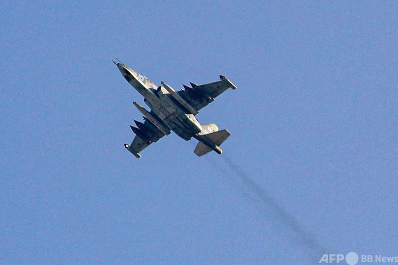 ロシア軍、シリア砂漠地帯で空爆 ISの21人死亡