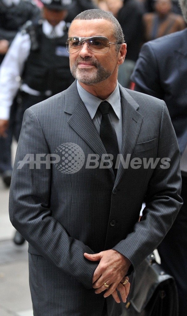 薬物摂取し運転、ジョージ・マイケル被告に禁固8週