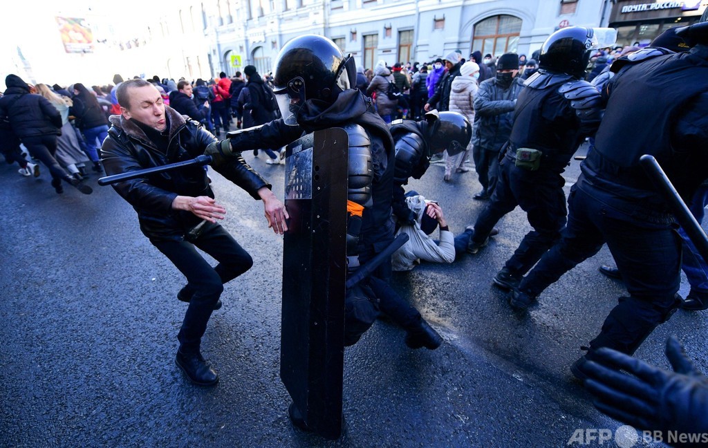 ロシア当局、ナワリヌイ氏釈放求める支持者ら拘束 各地で反政権デモ