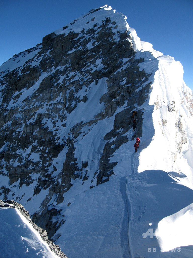 エベレスト登頂成功の米国人死亡 頂上で写真撮影中倒れる 写真1枚 国際ニュース Afpbb News