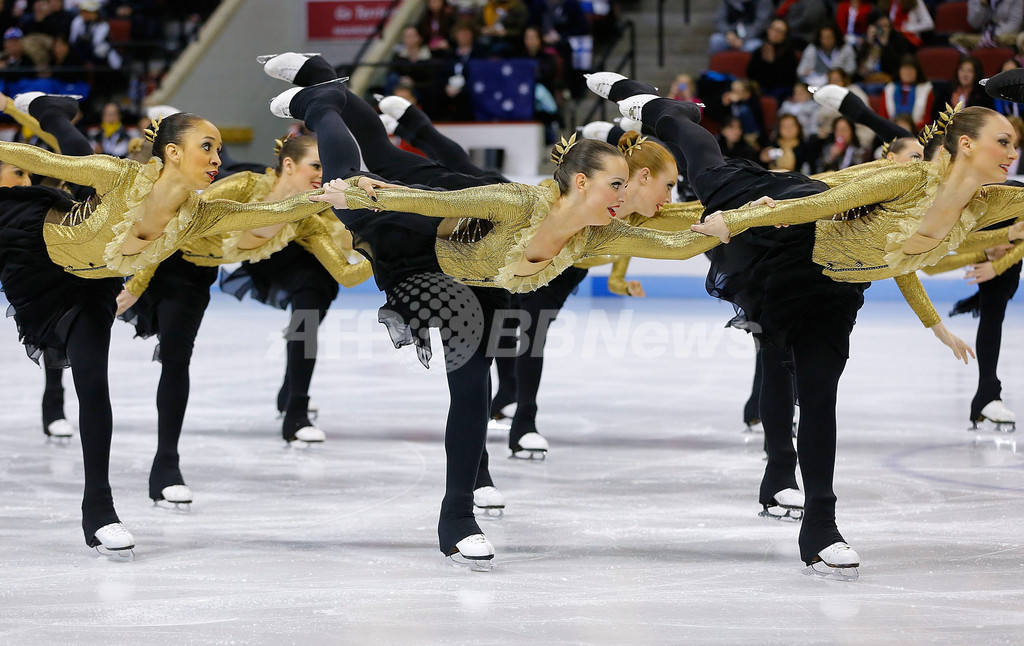 氷上の華やかな舞い、シンクロナイズドスケーティング選手権 写真20枚 国際ニュース:AFPBB News