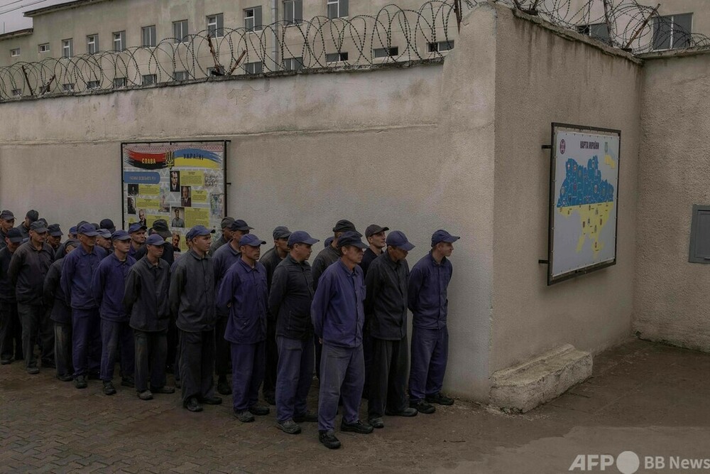 帰還待ち続けるロシア人捕虜たち ウクライナ収容所、内部公開 写真40枚 国際ニュース:AFPBB News