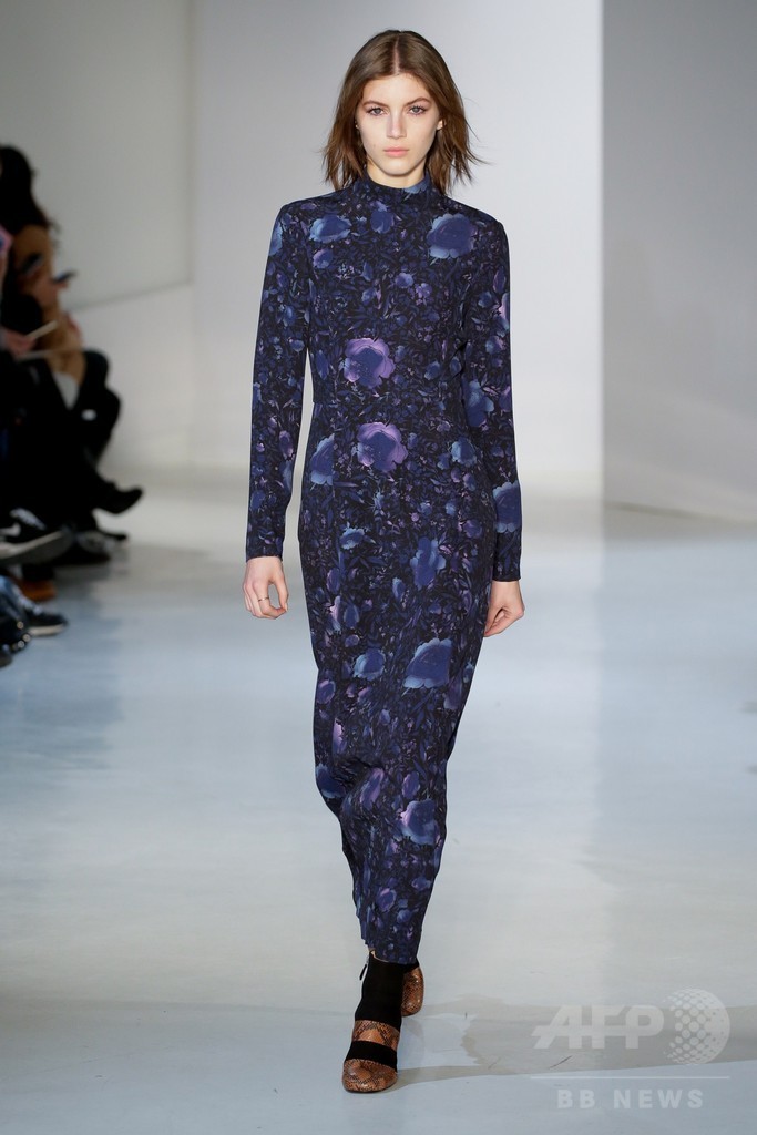 セクシー＆ロックなパーティスタイル、「ジル・スチュアート」15/16年秋冬