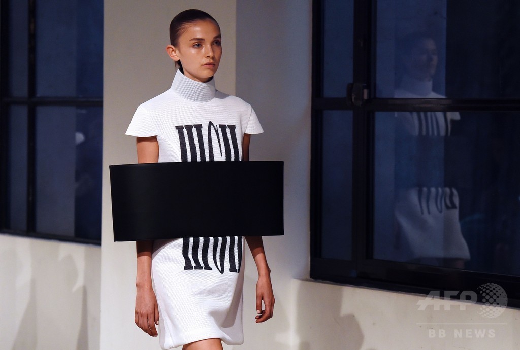 「アンリアレイジ」17年春夏