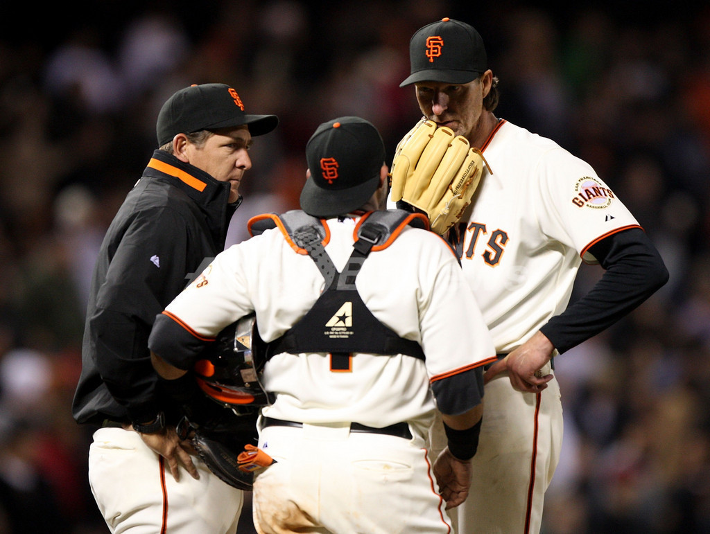 ランディ・ジョンソン ジャイアンツ入団後初登板で敗戦投手に 写真5枚