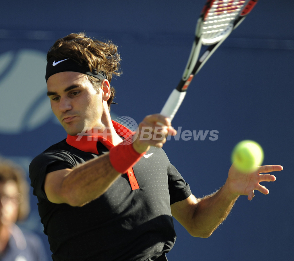 2009年USオープン ロジャーフェデラー　トラックジャケット ロジャー・フェデラーとのコラボレーションコレクションを発売