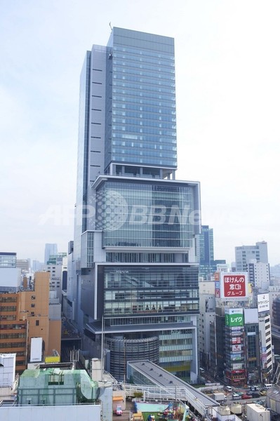 大人も満足するシブヤへ、新施設「渋谷ヒカリエ」26日オープン