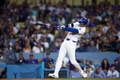 24MLB、ロサンゼルス・ドジャース対アリゾナ・ダイヤモンドバックス。7回に2点本塁打を放つロサンゼルス・ドジャースの大谷翔平（2024年7月2日撮影）。(c)Ronald Martinez/Getty Images/AFP