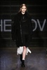 米ニューヨーク市内で発表された「DKNY」15/16年秋冬コレクション（2015年2月15日撮影）。(c)AFP/Getty Images/Neilson Barnard