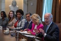 米ホワイトハウスで開かれた、がん撲滅に向けた会合で話すジョー・バイデン大統領（右、2023年9月13日撮影）。(c)Jim WATSON / AFP