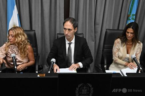 マラドーナ氏の死めぐる裁判が中断 裁判官の公平性に疑義 写真2枚 国際