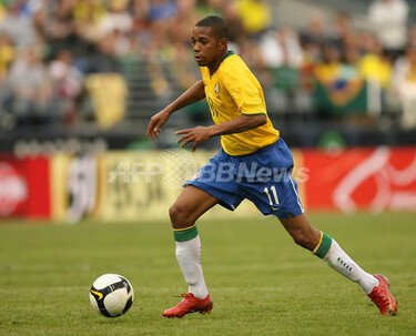 ブラジル ロビーニョのゴールでカナダに勝利 写真10枚 国際ニュース