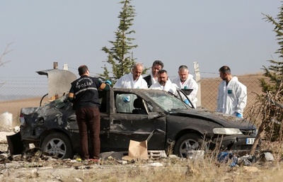 警察が投降呼び掛けた容疑者2人が自爆、トルコ首都