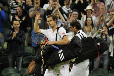 深夜に勝利を収めたマレーが4回戦進出、ウィンブルドン選手権