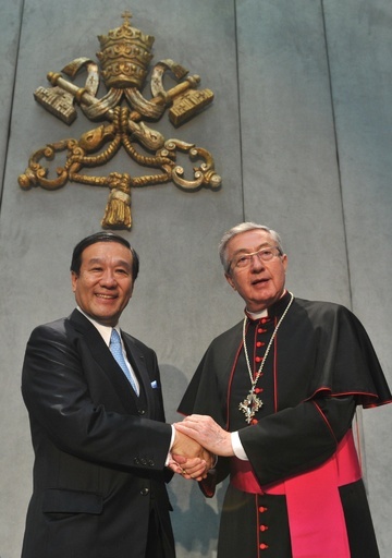 NTTデータ、バチカンの手書き文献を電子化へ