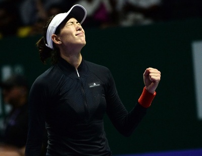 ムグルサがオスタペンコ一蹴、王座奪還へ好発進 WTAツアー選手権