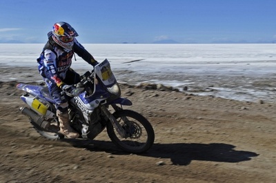 四輪はアルアティア、二輪はデプレが第8S優勝、ダカールラリー