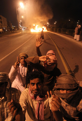 オマーンでも失業対策など求めるデモ、2人死亡