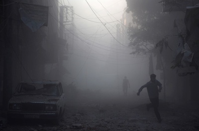 シリア首都近郊の空爆で民間人23人死亡、ロシア軍の攻撃か