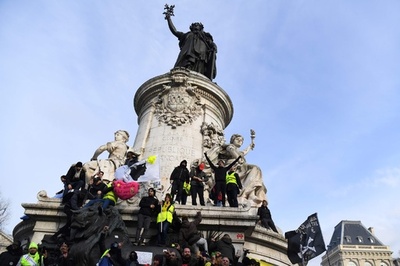 仏年金改革、スト開始以来3度目の大規模デモ 政府は推進姿勢崩さず