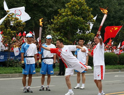中国・西安で聖火リレー