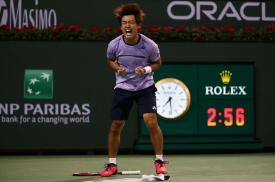 西岡がBNPパリバOP4回戦進出、オジェ・アリアシムに逆転勝ち