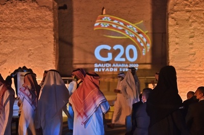 サウジの被拘束者家族ら、G20開幕前に 「対抗サミット」