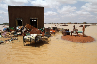 スーダン首都北部で洪水、「まるで湖」 36人死亡