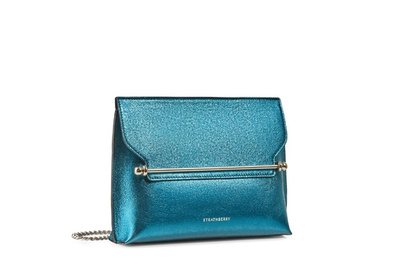 「ストラスベリー」メタリックに輝くホリデーシーズン限定バッグ