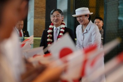 天皇、皇后両陛下、インドネシア到着