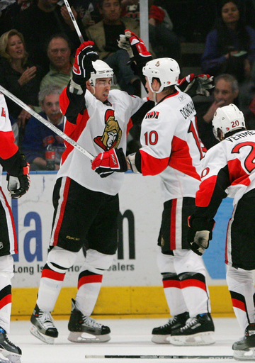 セネターズ レンジャーズを降し連敗を2で止める