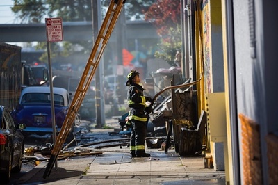 米カリフォルニア州でパーティー中に火災、死者40人の恐れ