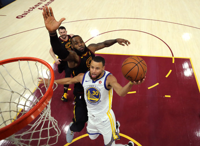 トランプ大統領「キャブス、ウォリアーズをホワイトハウスに招待しない」