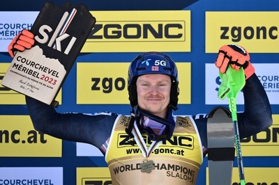 クリストファーセンが回転で金、世界アルペン