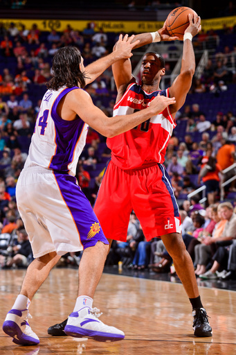 現役NBA選手で初のゲイ告白、オバマ大統領が賞賛