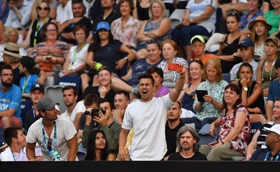 試合中にユーチューバーが大声、選手妨害で退場に 全豪OP